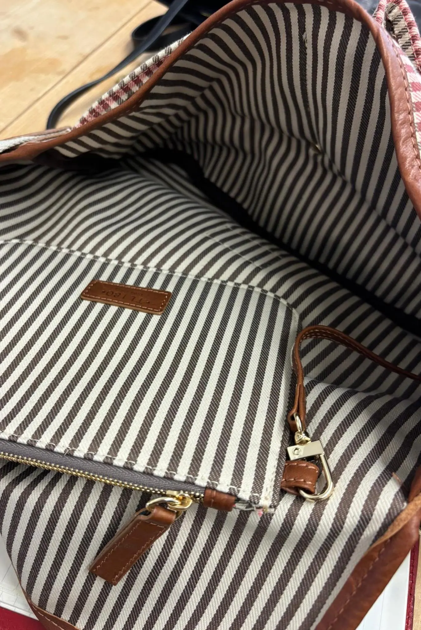 TL180 Bags La Postina Brit Beige and Caramello 02